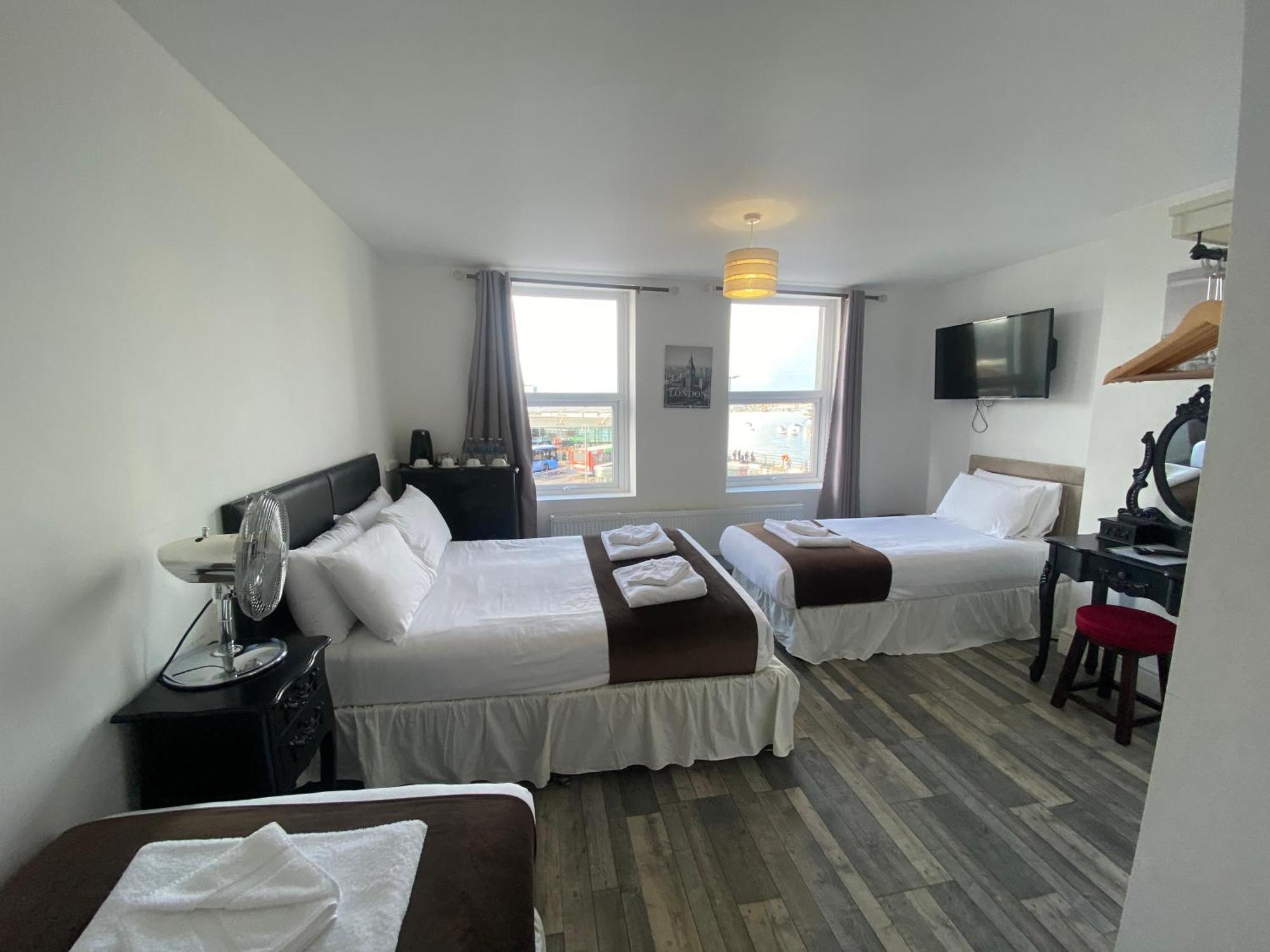 Lady Hamilton Inn Портсмът Екстериор снимка